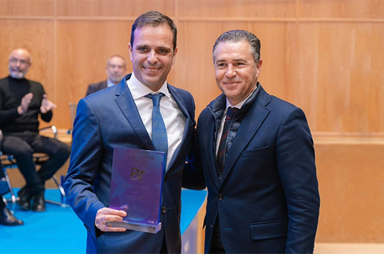 Foto Premiado y Presidente Emahsa